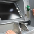 銀行振込が反映される時間、営業時間、給料振込時間、リアルタイム送金ができる銀行をおさえておこう。