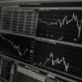 はじめての投資は株式投資(個別銘柄)で始めない方がよい理由