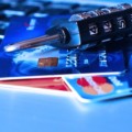 クレジットカードは複数に分散すべきなのか1枚に集約すべきなのかについて考える