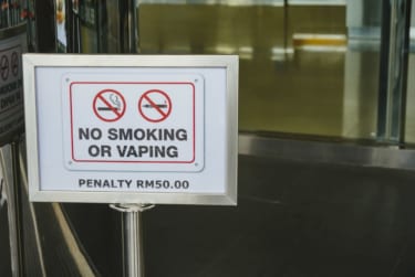 受動喫煙防止法でJT株はどうなる？